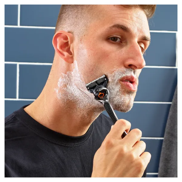 Gillette ProGlide Férfi Borotva, 2 db Borotvabetét termékhez kapcsolódó kép