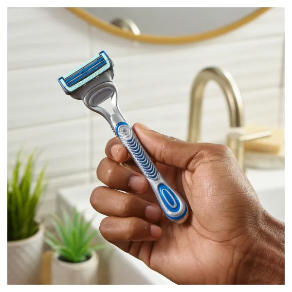 Gillette SkinGuard Sensitive Borotva Férfiaknak+ 1 Borotvabetét termékhez kapcsolódó kép